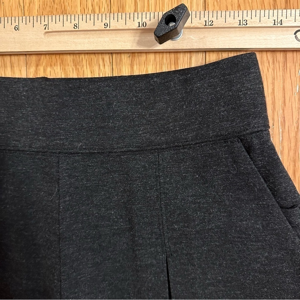 Kit and Ace High Waisted Pull On Pleated Shorts Pockets Charcoal Gray Sz 6 - Picture 4 of 9